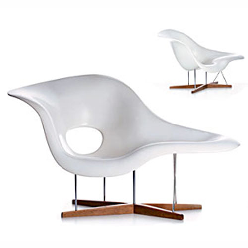 Eames La Chaise