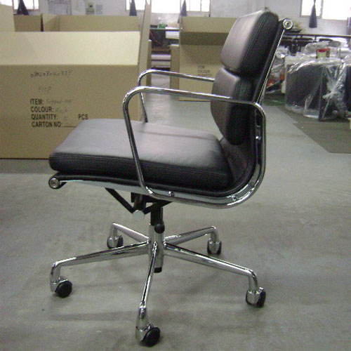 Eames Low Back Softpad Chair