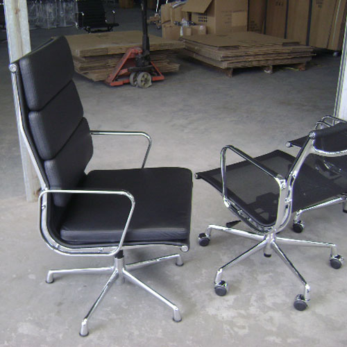 Eames Soft Pad Group Side Chair