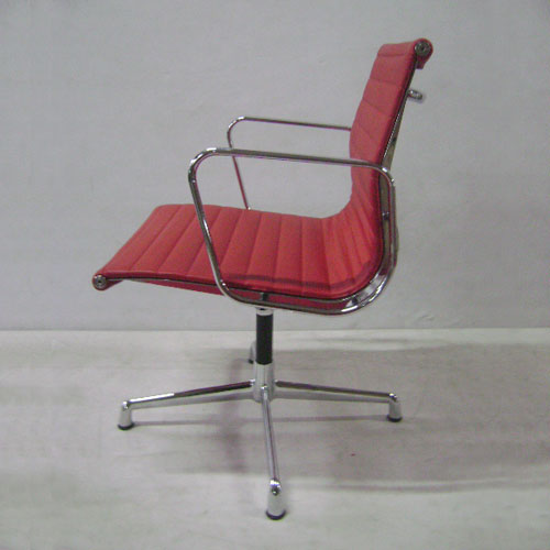 Replica Office Chair by Charles And Ray Eames
